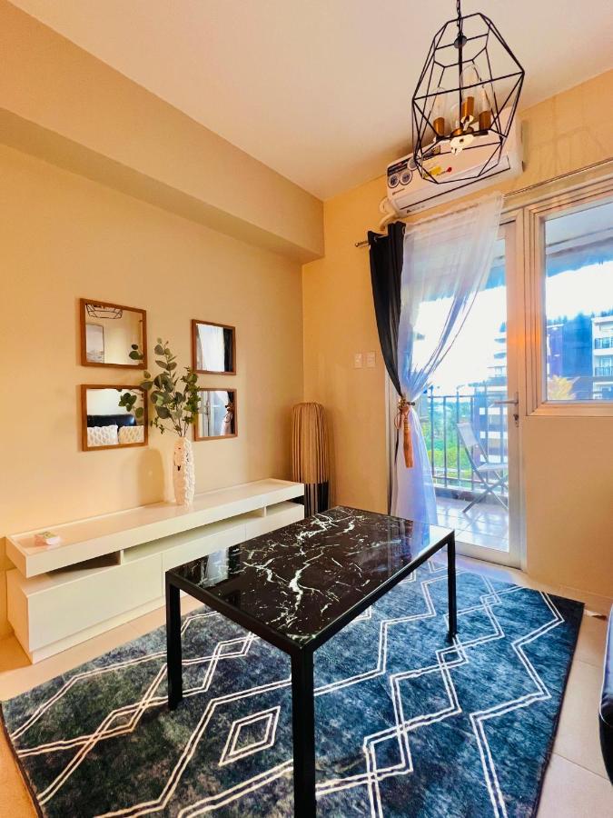 * *P Fantastic 2Br Option For 8 Apartment Илойло Сити Екстериор снимка