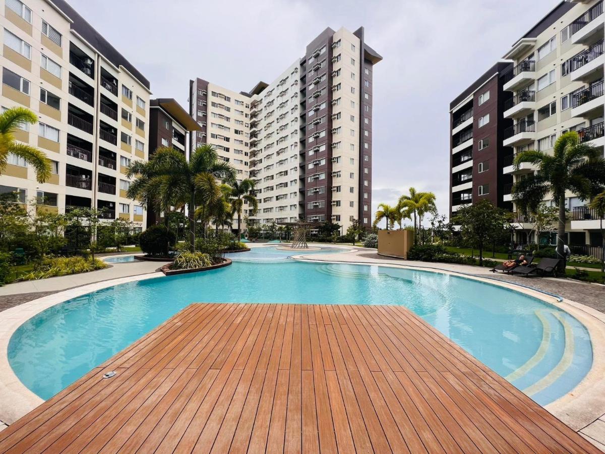 * *P Fantastic 2Br Option For 8 Apartment Илойло Сити Екстериор снимка